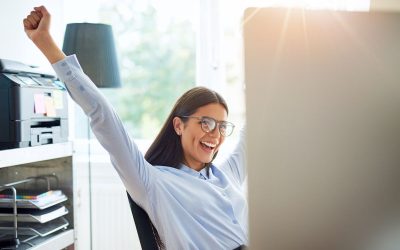 Découvrez les avantages de l&rsquo;assistante administrative en ligne : gagnez en efficacité et simplifiez-vous la vie !