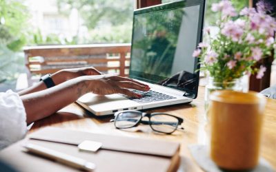 Découvrez comment déléguer efficacement à une assistante virtuelle : les astuces incontournables pour optimiser votre productivité !